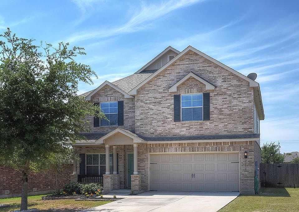 1st image of 2218 Bentwood Dr