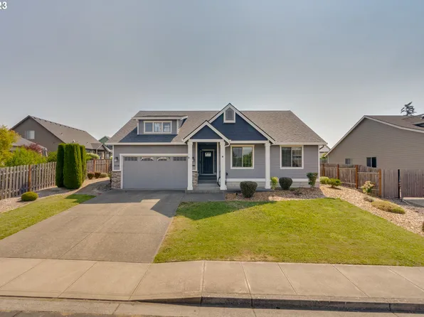 534 N 7th St, Carlton, OR 97111