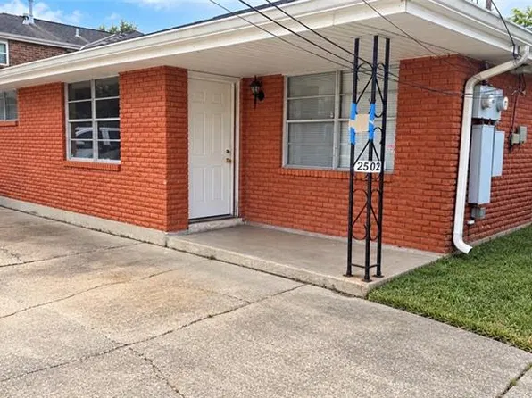 2502 Plaza Dr, Chalmette, LA 70043