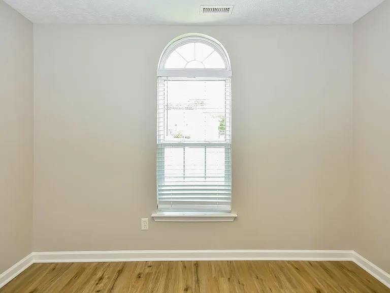 535 Wildwood Dr — Photo 11