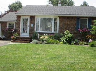 93 Minnesink Rd, Manasquan, NJ 08736