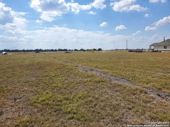 393 COUNTY ROAD 679 LOT 10, Natalia, TX 78059