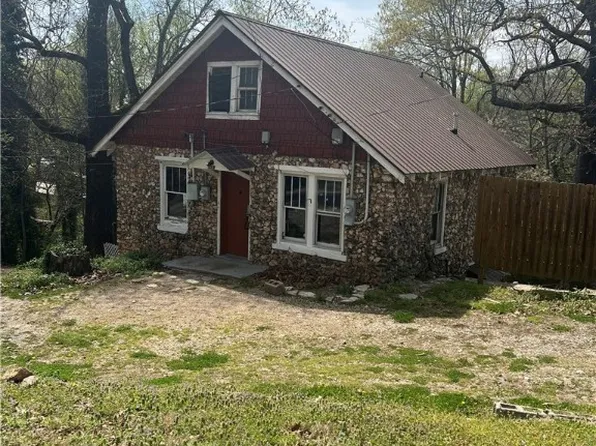 118 N Cherry St, Harrison, AR 72601