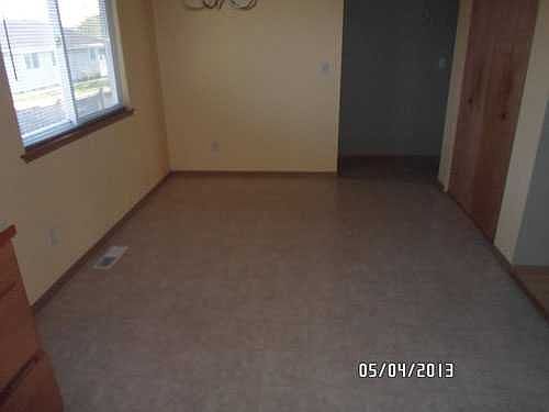 3rd image of 1206 Fenske Ln