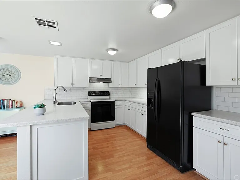 711 Church Pl #2 — Photo 66