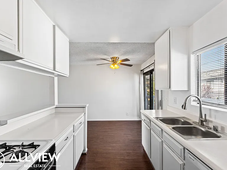 34052 Alcazar — Photo 4