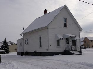 118 N Locust St, Genoa, IL 60135