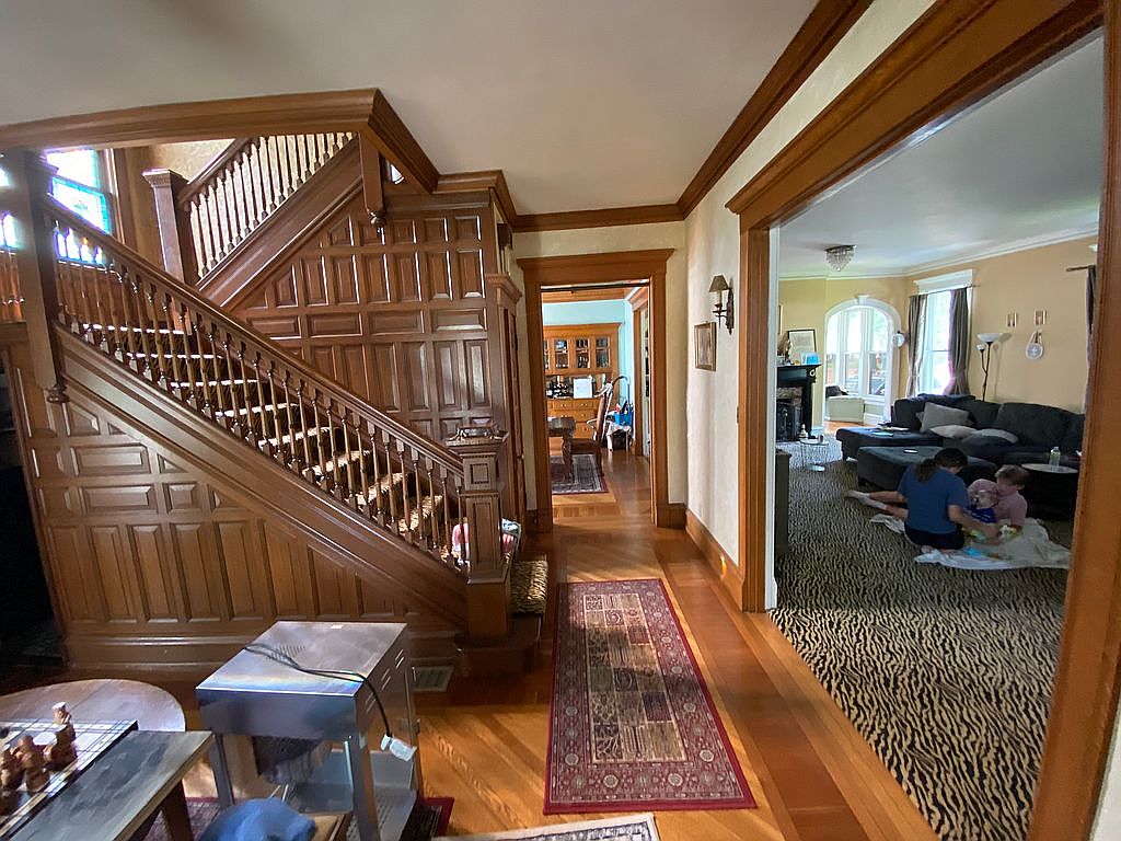 804 E Elm Ave, Waseca, MN 56093 Zillow