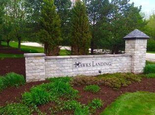 13857 N Hawks Lndg, Mequon, WI 53097