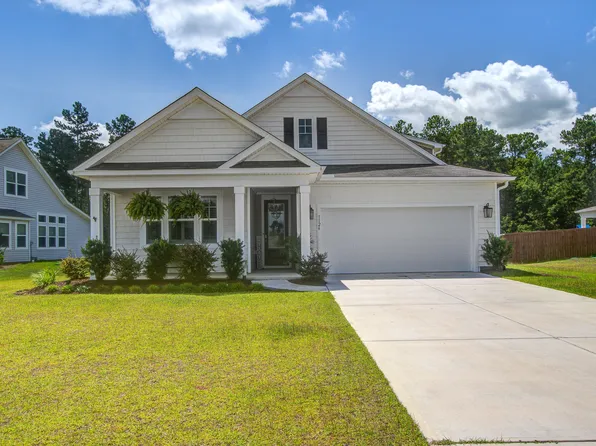 1126 Wading Point Blvd, Huger, SC 29450