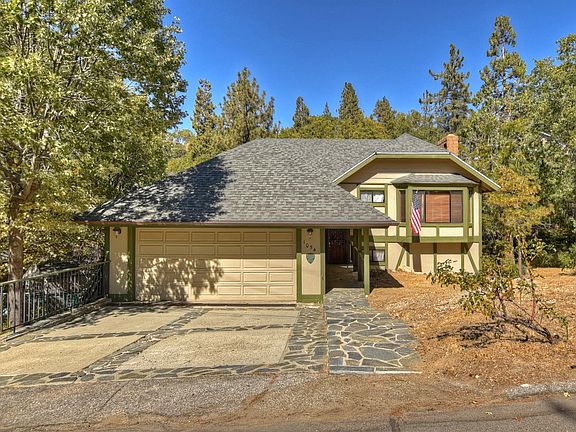 3rd image of 1054 Sandalwood Dr