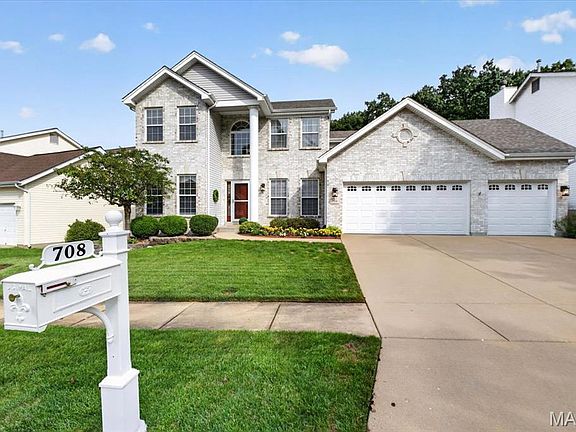 2nd image of 708 Hilltop Woods Ct