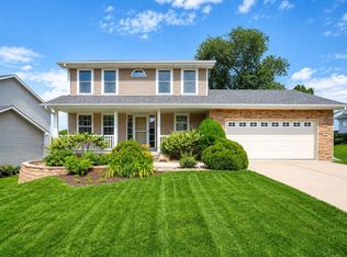2905 145th St, Urbandale, IA 50323