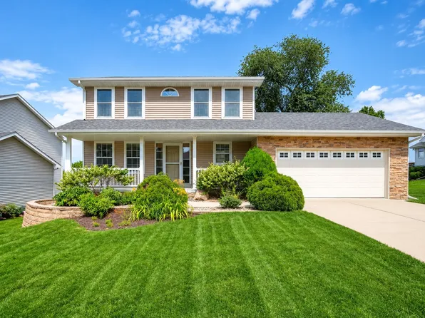 2905 145th St, Urbandale, IA 50323
