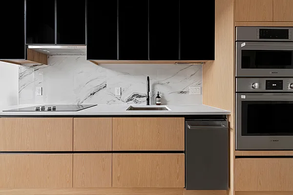 Sold by SERHANT. | media 3