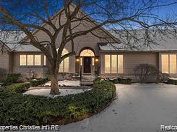 517 Cambridge Way, Bloomfield Hills, MI 48304