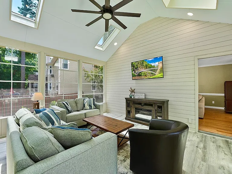 101 Cambay Ct — Photo 10
