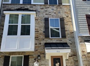 516 Clara Ln, Virginia Beach, VA 23451