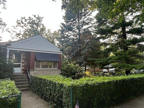 4th image of 7030 N Ionia Ave