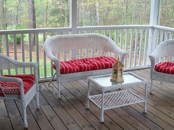 screened back deck