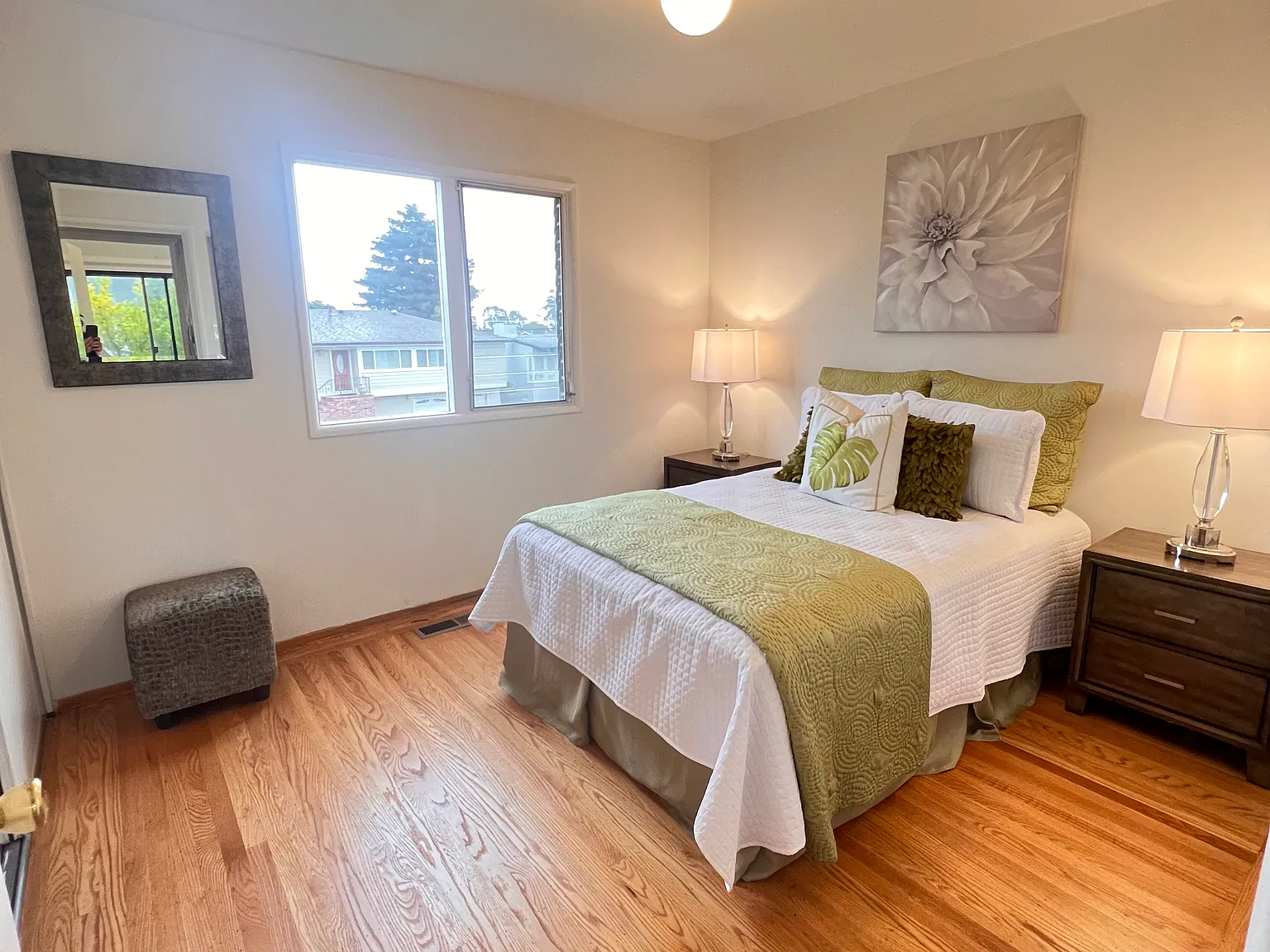 1115 Oakwood Dr — Photo 3