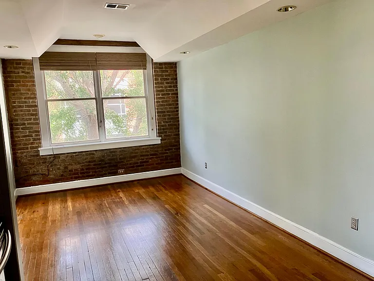 179 E Dunbar St #D — Photo 6