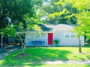 5803 Chaucer Dr, Hanahan, SC 29410