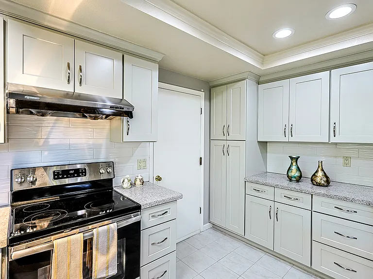 1207 Smith Ave — Photo 12