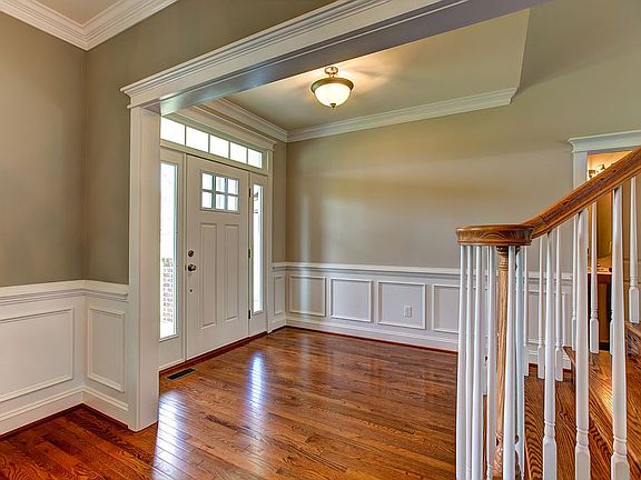 4th image of 3359 Riverly Dr