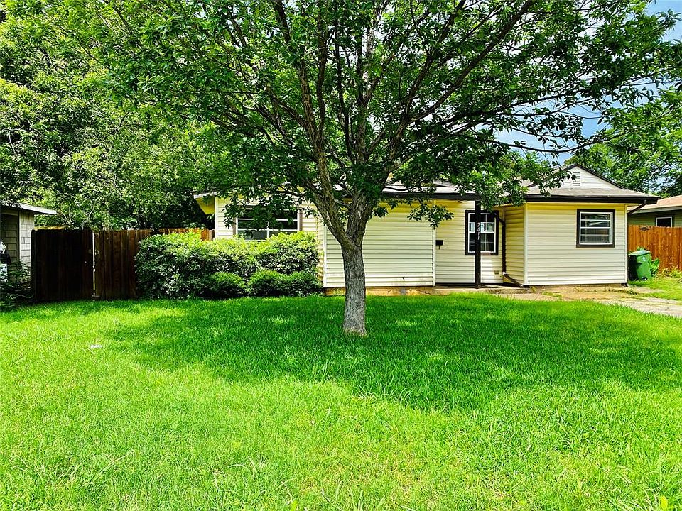 1st image of 2811 Birch Park Dr