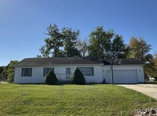 1849 Redwood Cir, Adrian, MI 49221