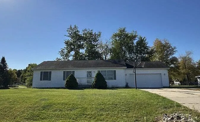 1849 Redwood Cir photo 1