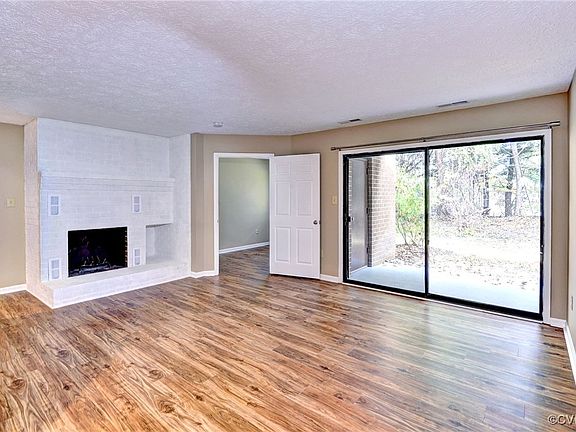 2nd image of 4003 Governors Sq APT 3
