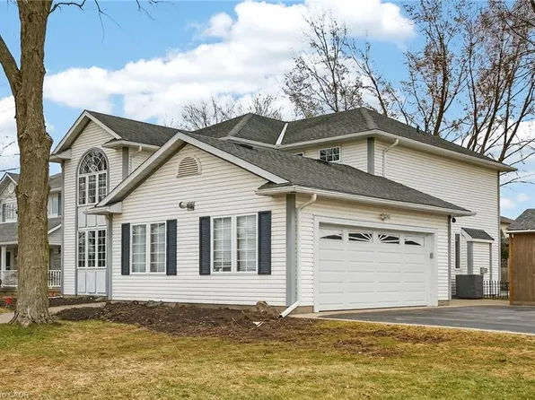 60 Highland Blvd, Haldimand County, ON N3W 1H4