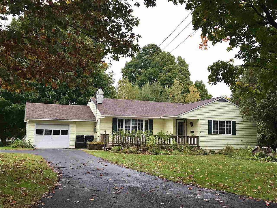 1st image of 10 Hillcrest Ave
