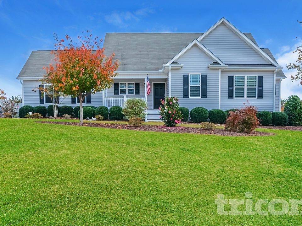1st image of 335 Oxfordshire Dr