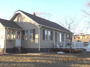 1663 Bertch Ave, Waterloo, IA 50702