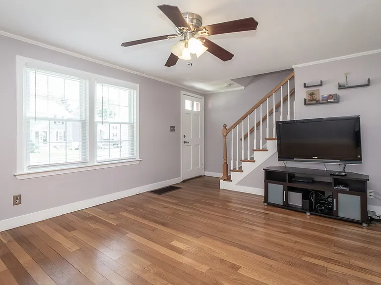 32 Hamilton Rd — Photo 6