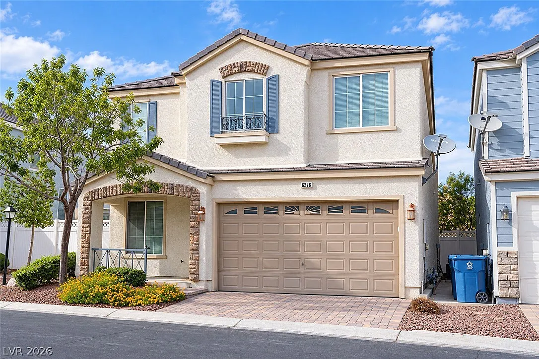 3 bed, 2.5 bath, 1897 sqft, $2,300 — Photo 3