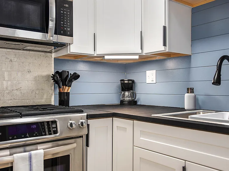 37 Gold Ave NW #4 — Photo 12