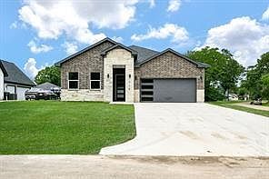 1st image of 714 Autumn Ln