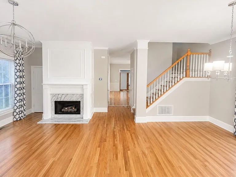 479 Woodward Ave SE — Photo 9