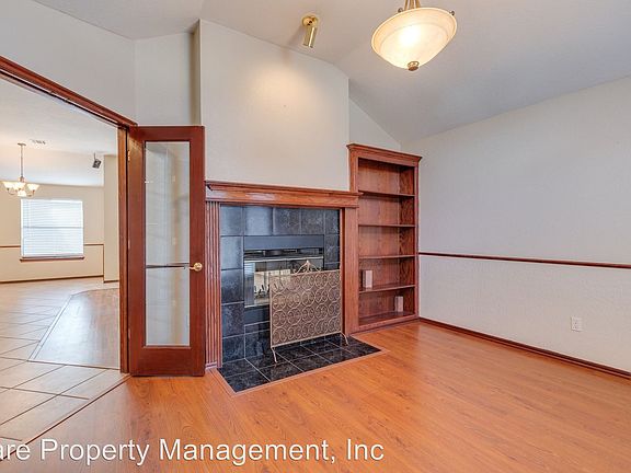 4th image of 16221 Sugar Loaf Dr
