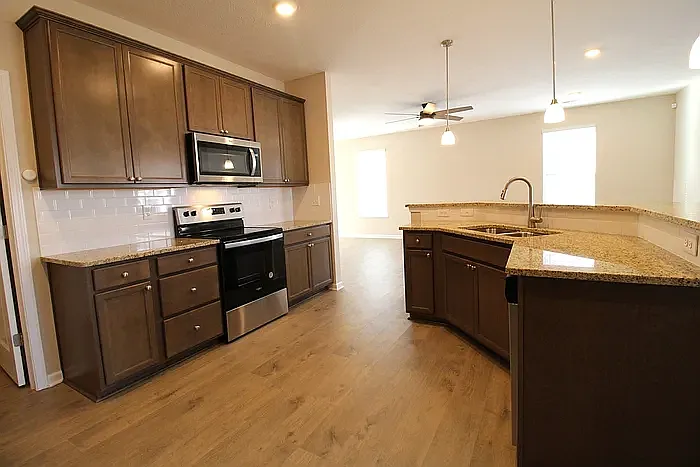 409 Halton Dr — Photo 12