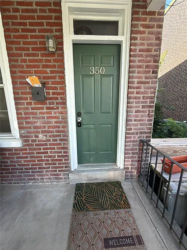 350 Dupont St Photo 1
