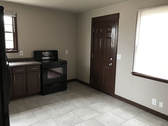 4th image of 845 Joseph Ave