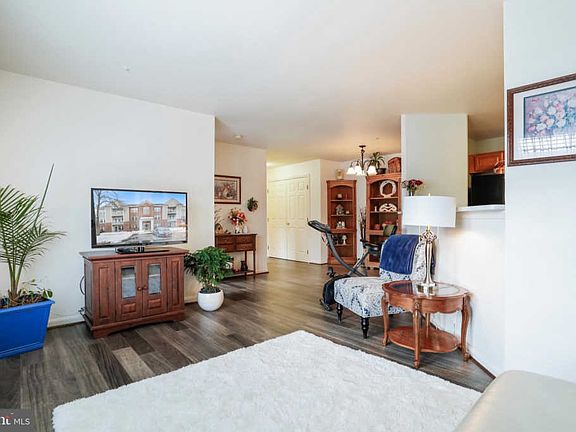 5th image of 8201 Blue Heron Dr APT 2D