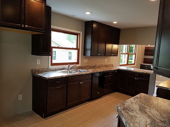 2nd image of 1519 N 15th Ave