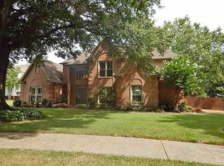 1195 Winrose Dr, Collierville, TN 38017