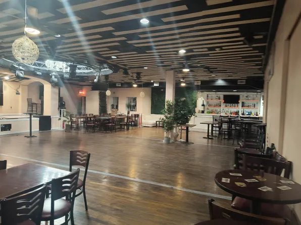 572 57th Street image 8 of 13